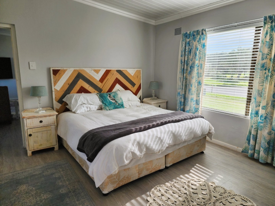 6 Bedroom Property for Sale in Kleinbaai Western Cape